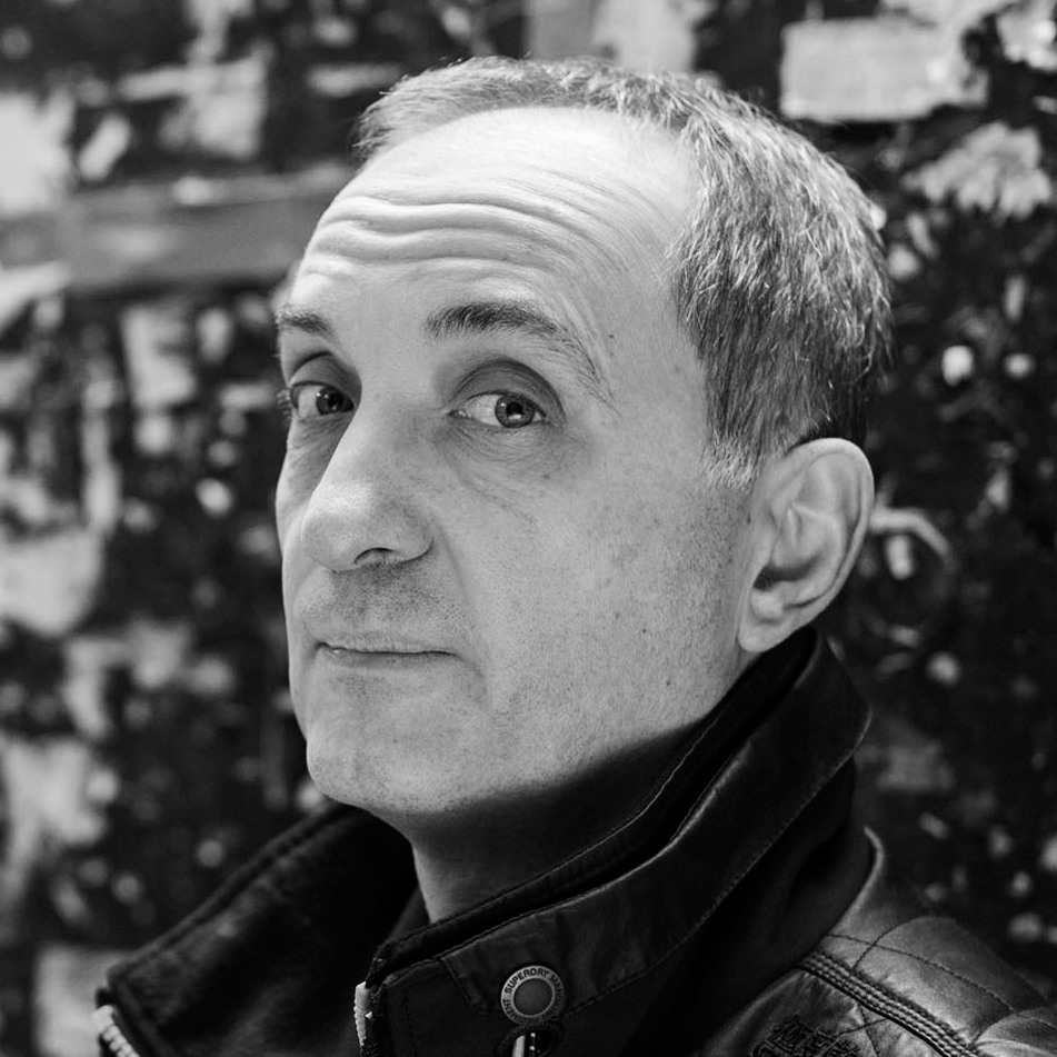 <strong>Lazar Dzamic</strong>